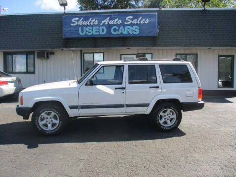 2001 Jeep Cherokee for sale at SHULTS AUTO SALES INC. in Crystal Lake IL
