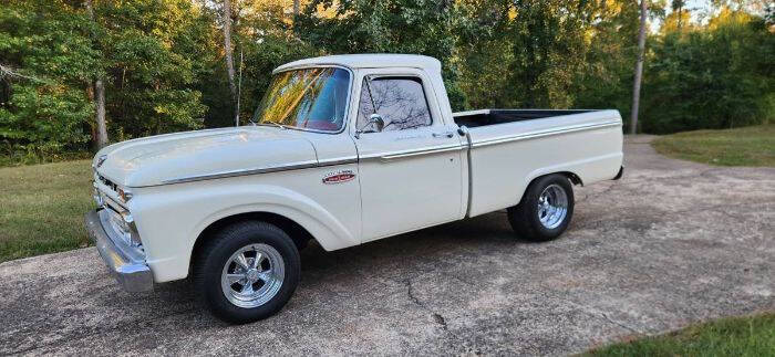 1965 Ford F-100