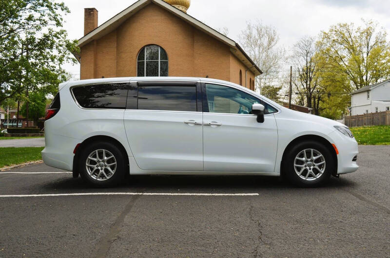 2017 Chrysler Pacifica Touring