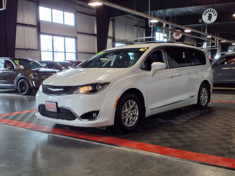 2020 Chrysler Pacifica Touring L