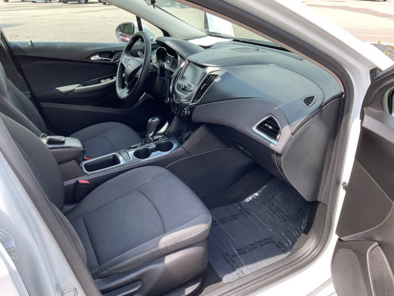 2017 Chevrolet Cruze LT Auto