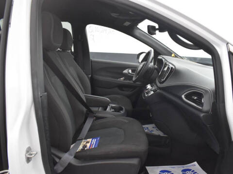 2024 Chrysler Pacifica Touring