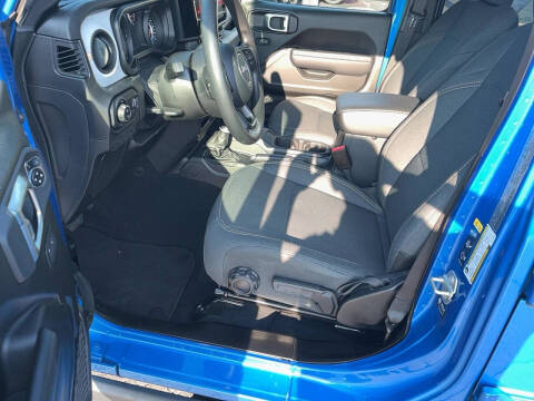 2024 Jeep Gladiator NightHawk