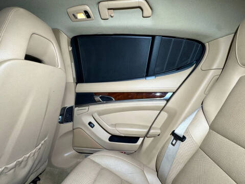 2012 Porsche Panamera