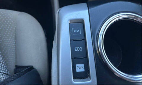 2012 Toyota Prius v Two