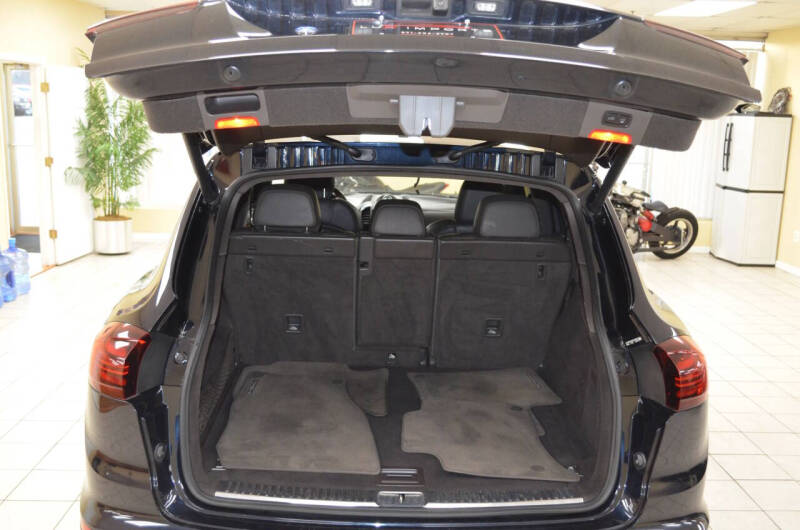 2016 Porsche Cayenne GTS