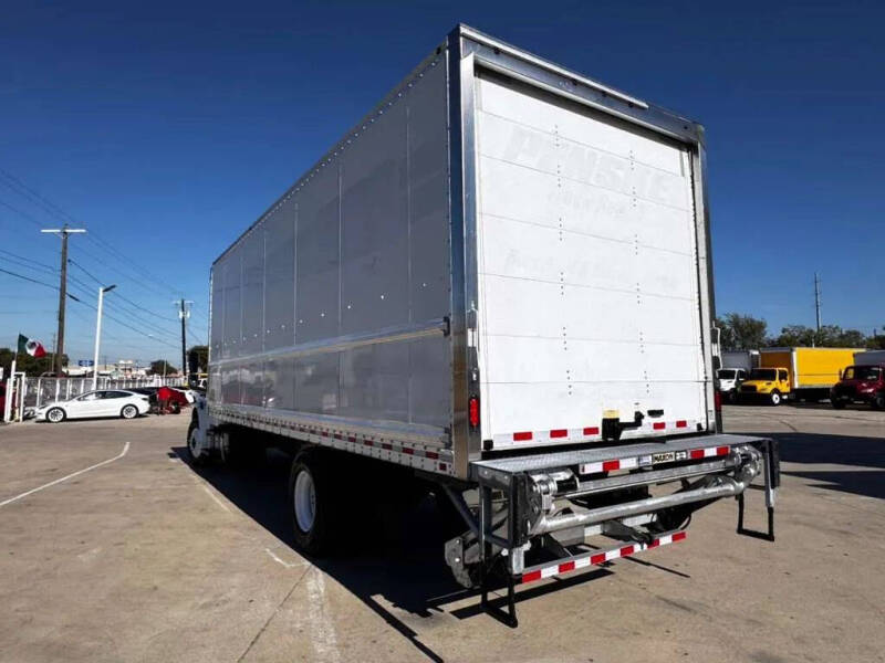 2020 Freightliner M2 106