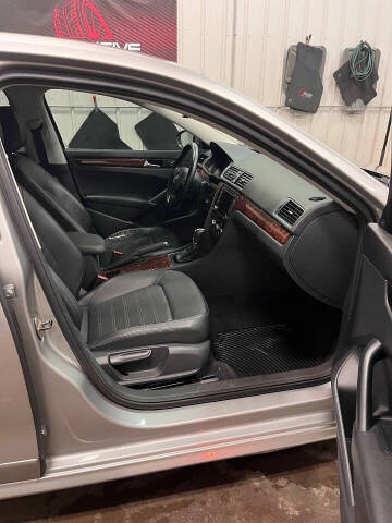 2012 Volkswagen Passat SEL PZEV