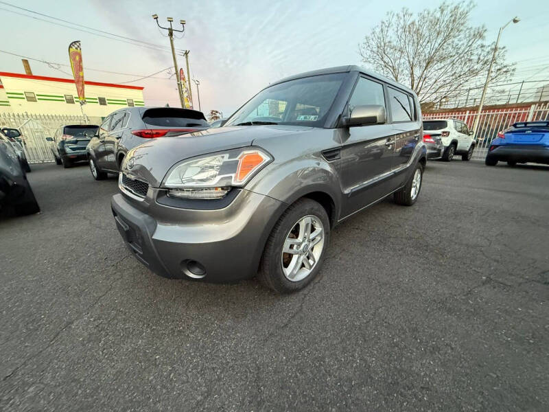 2011 Kia Soul for sale at A I AUTO SALES in Newark NJ