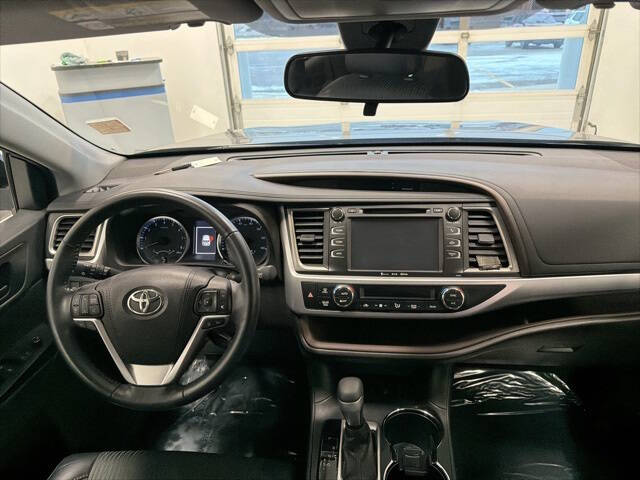 2017 Toyota Highlander LE Plus