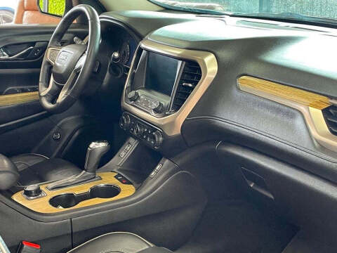 2017 GMC Acadia Denali