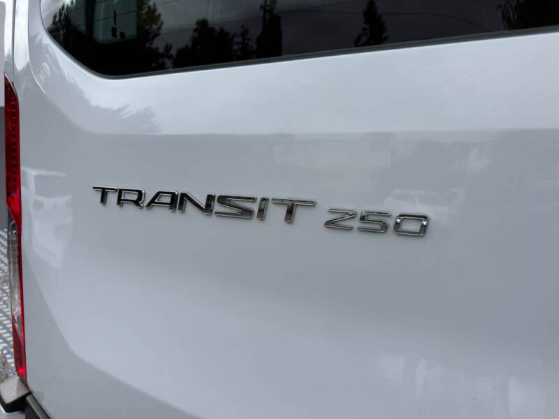 2025 Ford Transit