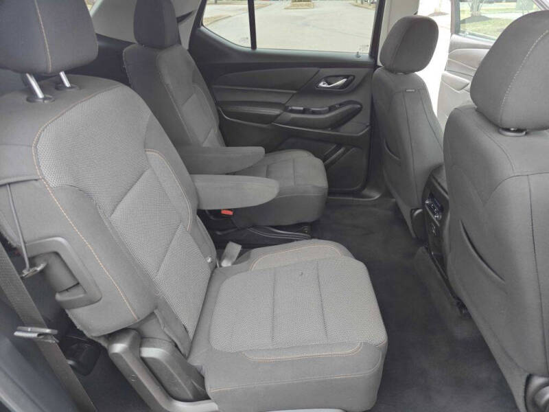 2020 Chevrolet Traverse LT Cloth