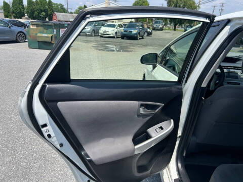 2015 Toyota Prius Three