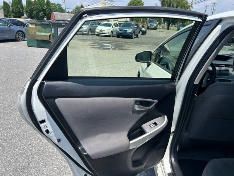 2015 Toyota Prius Three