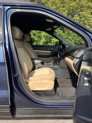 2017 Ford Explorer