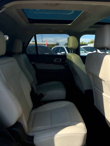 2017 Ford Explorer Platinum