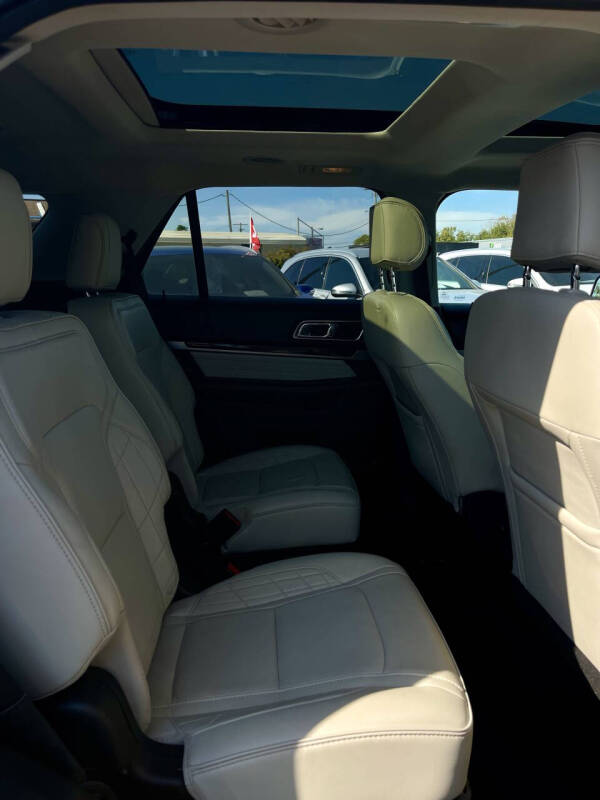 2017 Ford Explorer Platinum