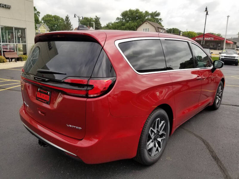 2027 Chrysler Pacifica Limited