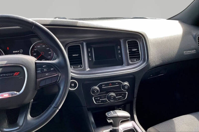 2016 Dodge Charger SE