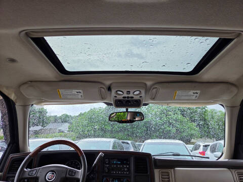 2004 Cadillac Escalade