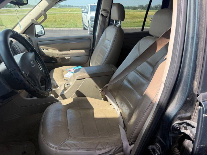 2003 Ford Explorer XLT