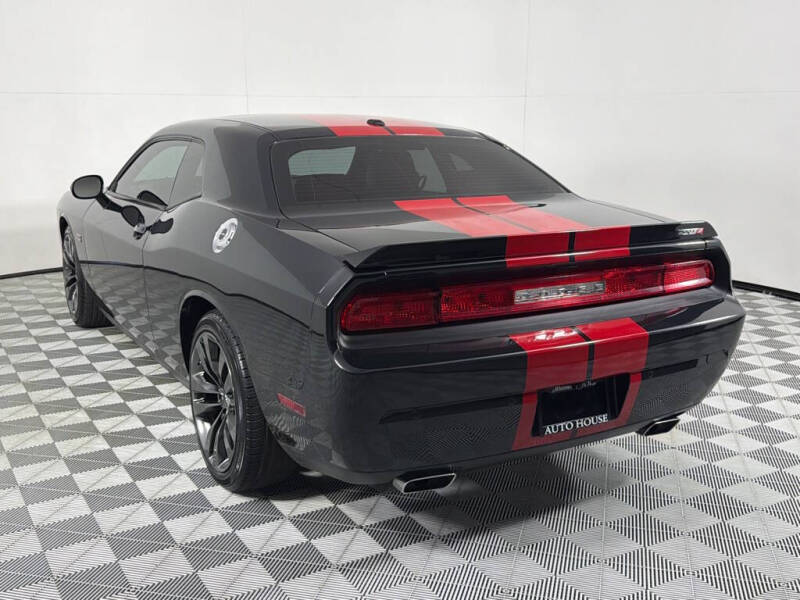 2014 Dodge Challenger SRT8