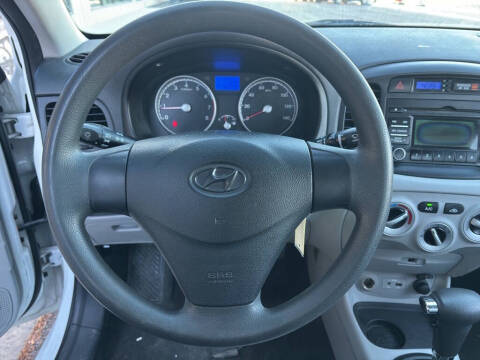 2011 Hyundai Accent GLS