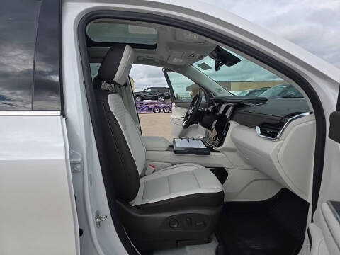 2024 GMC Acadia Denali