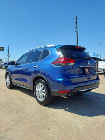 2018 Nissan Rogue SV