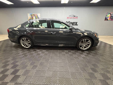 2017 Volkswagen Passat 1.8T R-Line