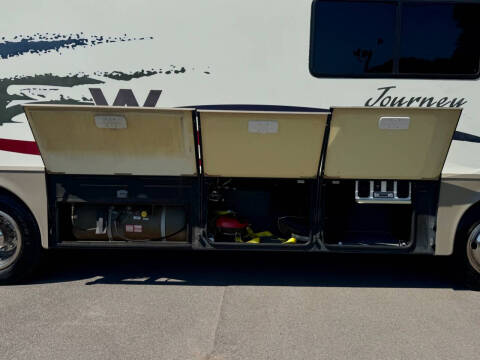 2002 Freightliner XCS Chassis