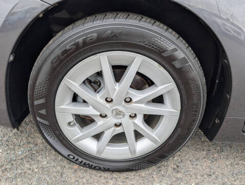 2012 Toyota Prius v Three