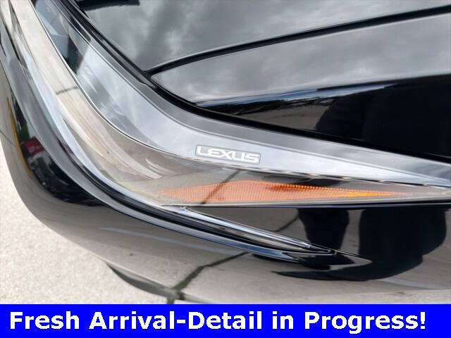 2024 Lexus ES 350 F SPORT Handling