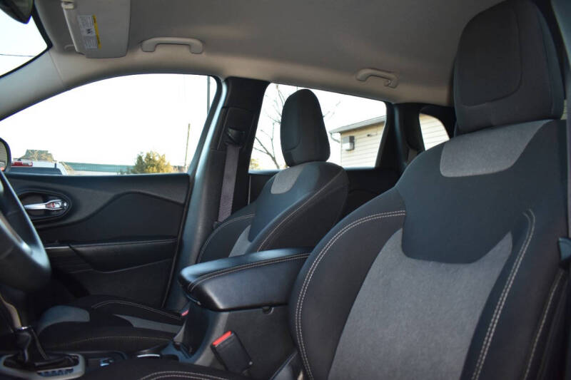 2014 Jeep Cherokee Sport