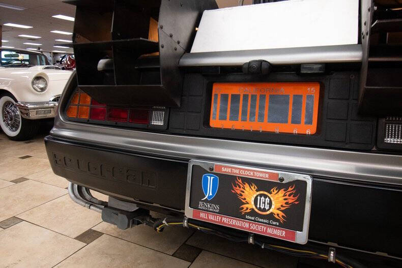 1981 DeLorean DMC-12