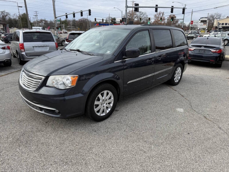 2013 Chrysler Town and Country Touring