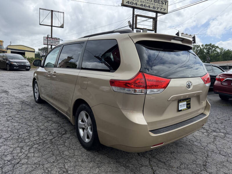 2012 Toyota Sienna LE 8-Passenger