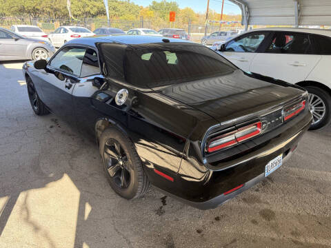 2015 Dodge Challenger SXT