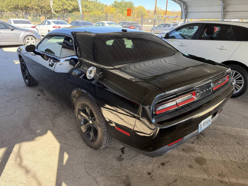 2015 Dodge Challenger SXT