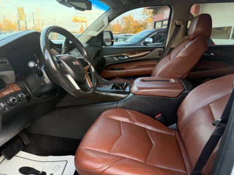 2016 Cadillac Escalade Luxury Collection