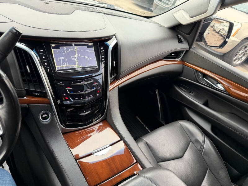 2019 Cadillac Escalade Luxury