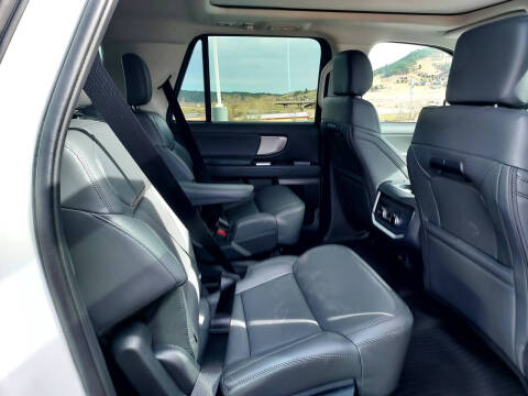 2026 Ford Expedition MAX Active