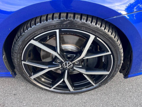 2017 Volkswagen Golf R 4Motion