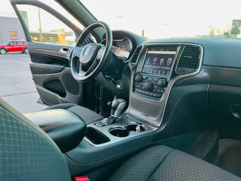 2018 Jeep Grand Cherokee Laredo