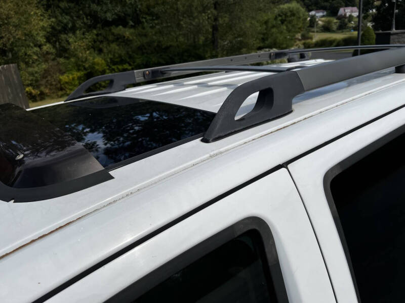 2010 Nissan Pathfinder LE