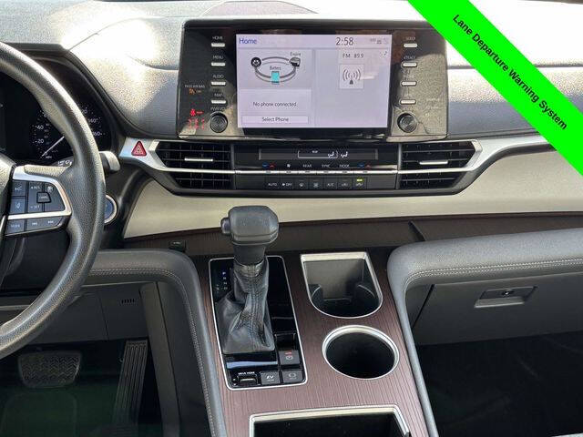 2021 Toyota Sienna LE 8-Passenger