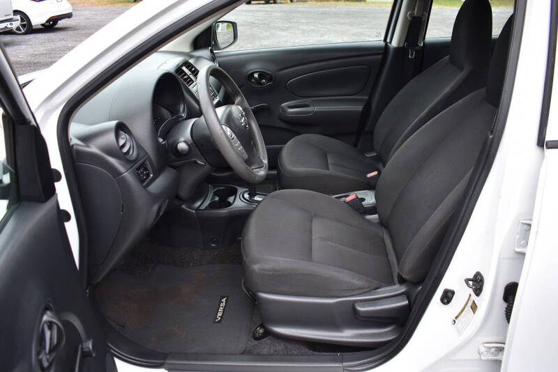 2016 Nissan Versa 1.6 S Plus