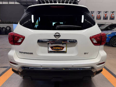 2020 Nissan Pathfinder SV