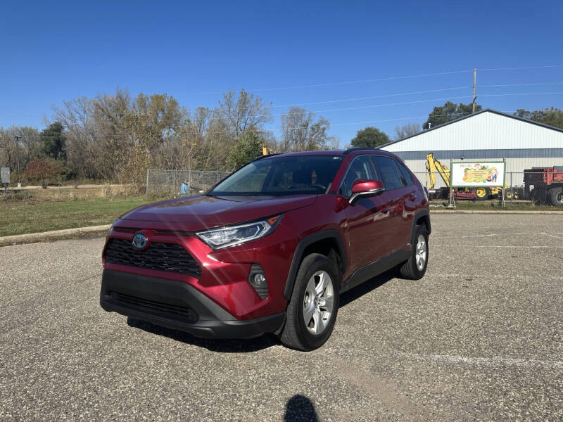 2021 Toyota RAV4 XLE's photo